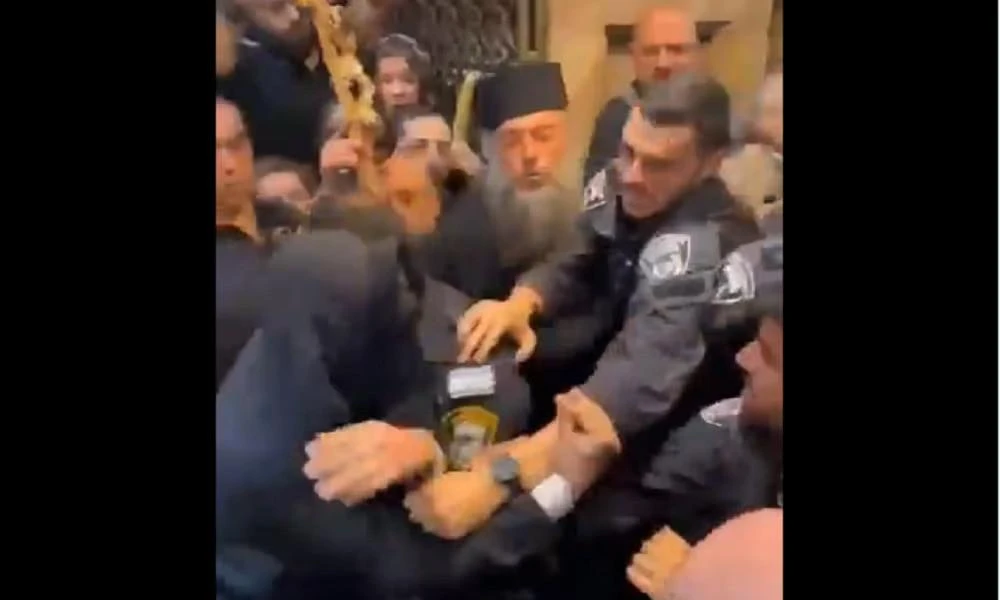 Τι έγινε τελικά με την σύλληψη του Έλληνα Αστυνομικού-Οι Ισραηλινοί επέβαλαν την παρουσία στον Πανάγιο Τάφο Γεωργιανών διπλωματών παραβιάζοντας τα πρωτόκολλα